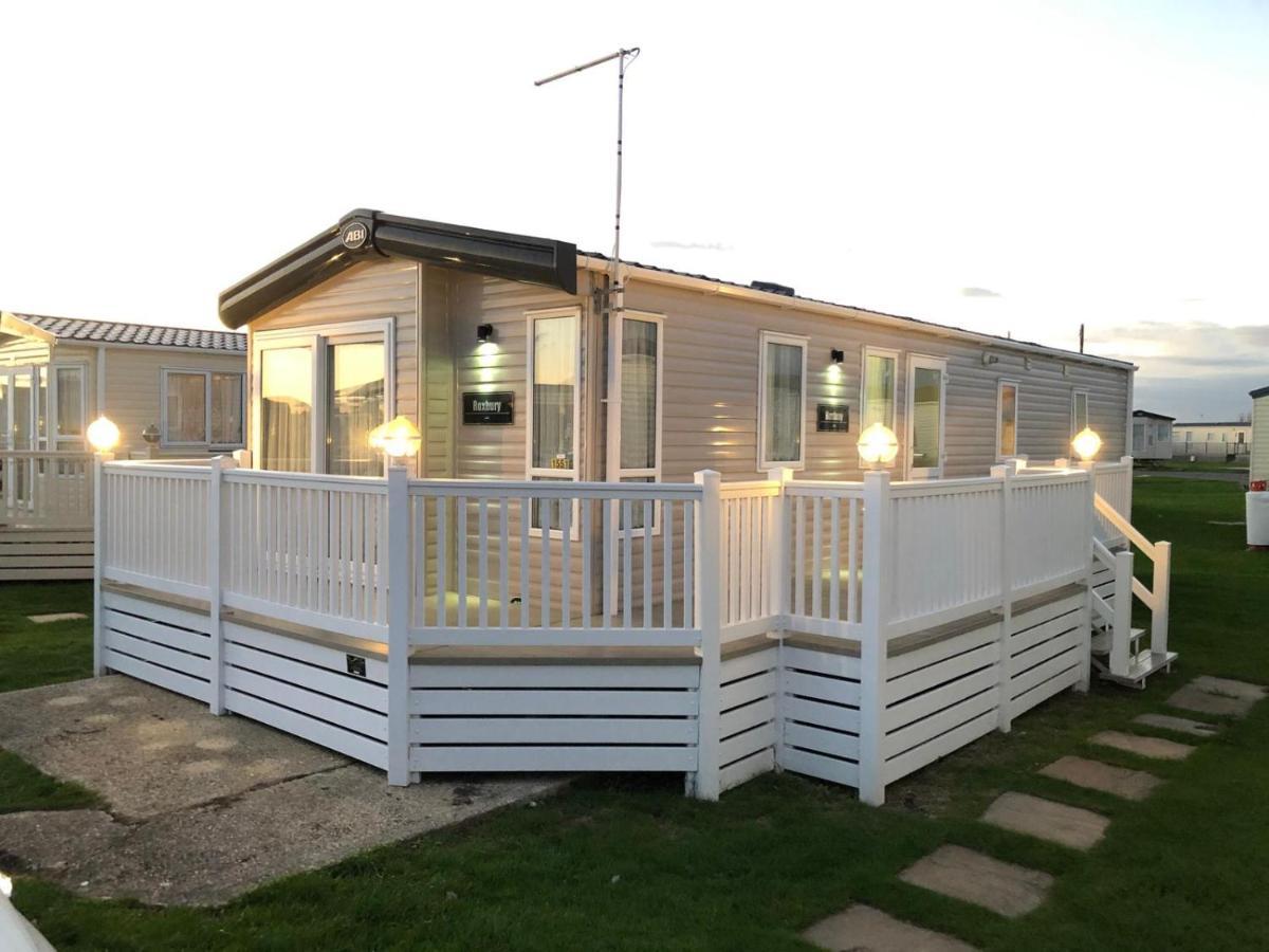 The Sherbourne Villa Selsey Buitenkant foto